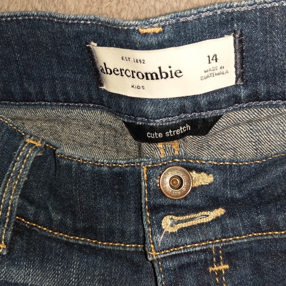 Abercrombie 14 kids shorts moose on pocket